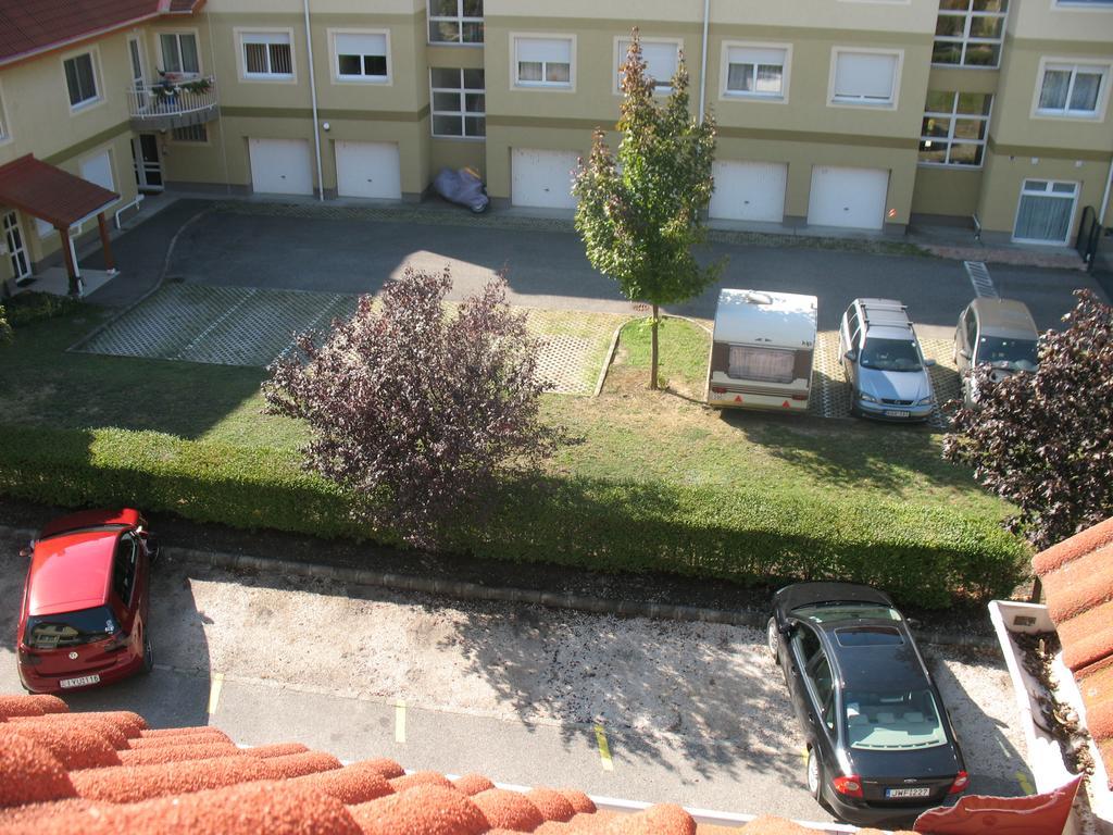 Aaa-Apartment 2 Balatonfured Exterior photo